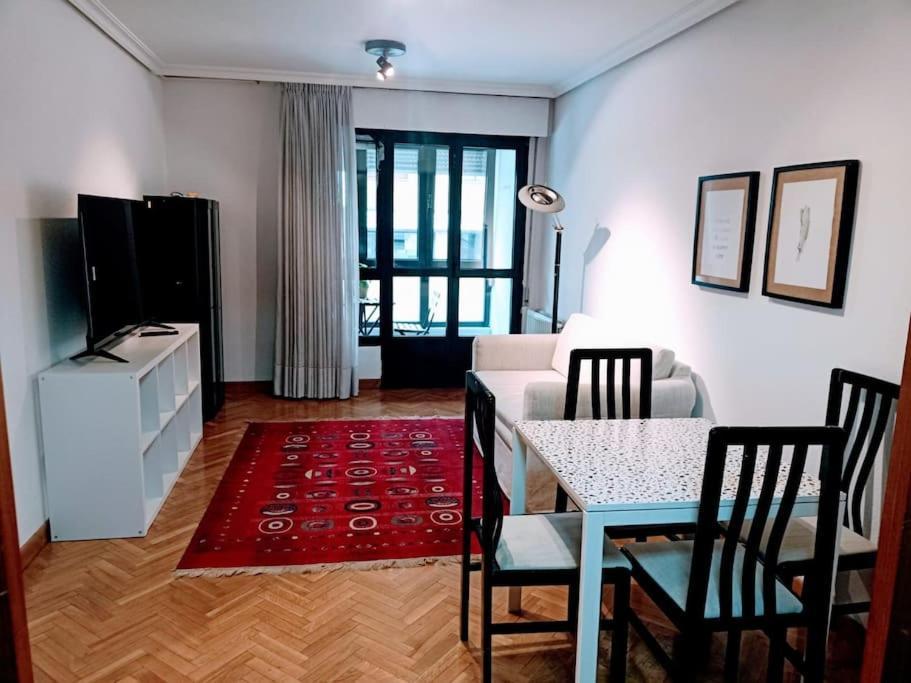 شقة Apartamento Entre Estaciones اوفيدو المظهر الخارجي الصورة